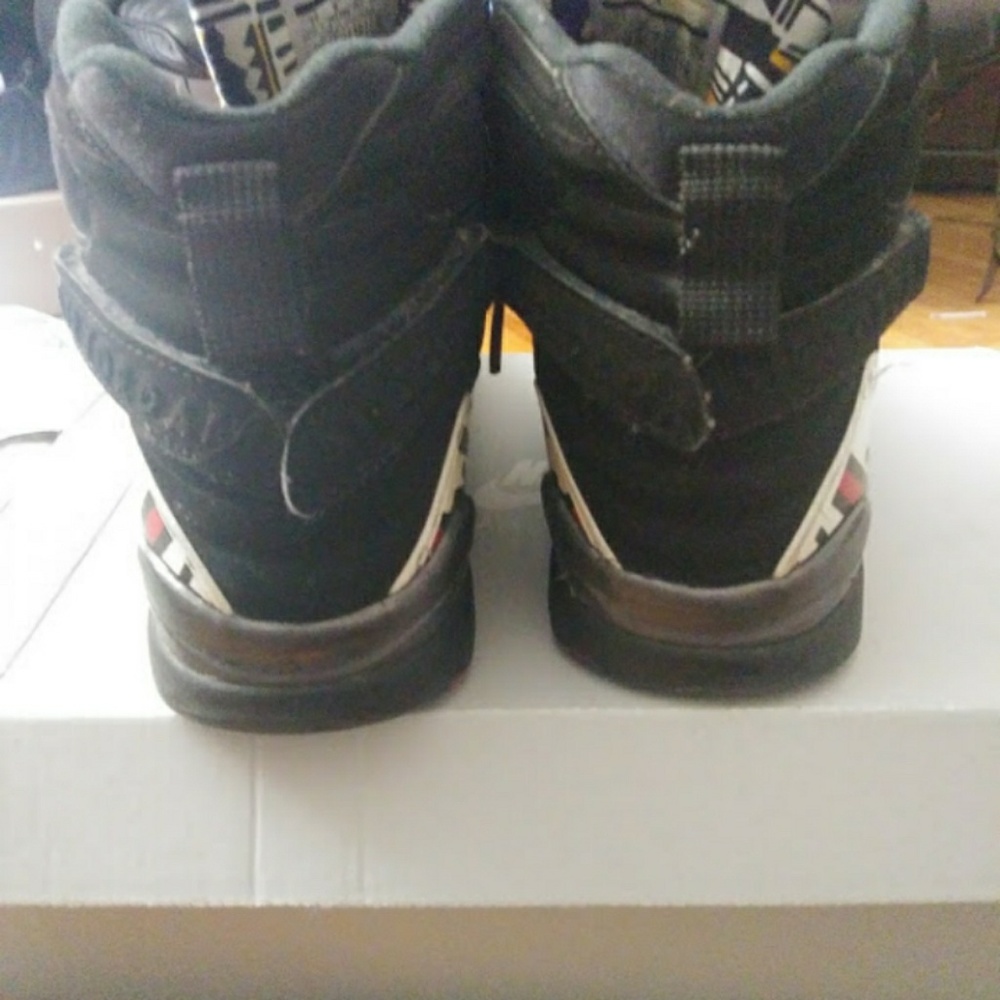 Jordan 8 - Picture 2 of 4